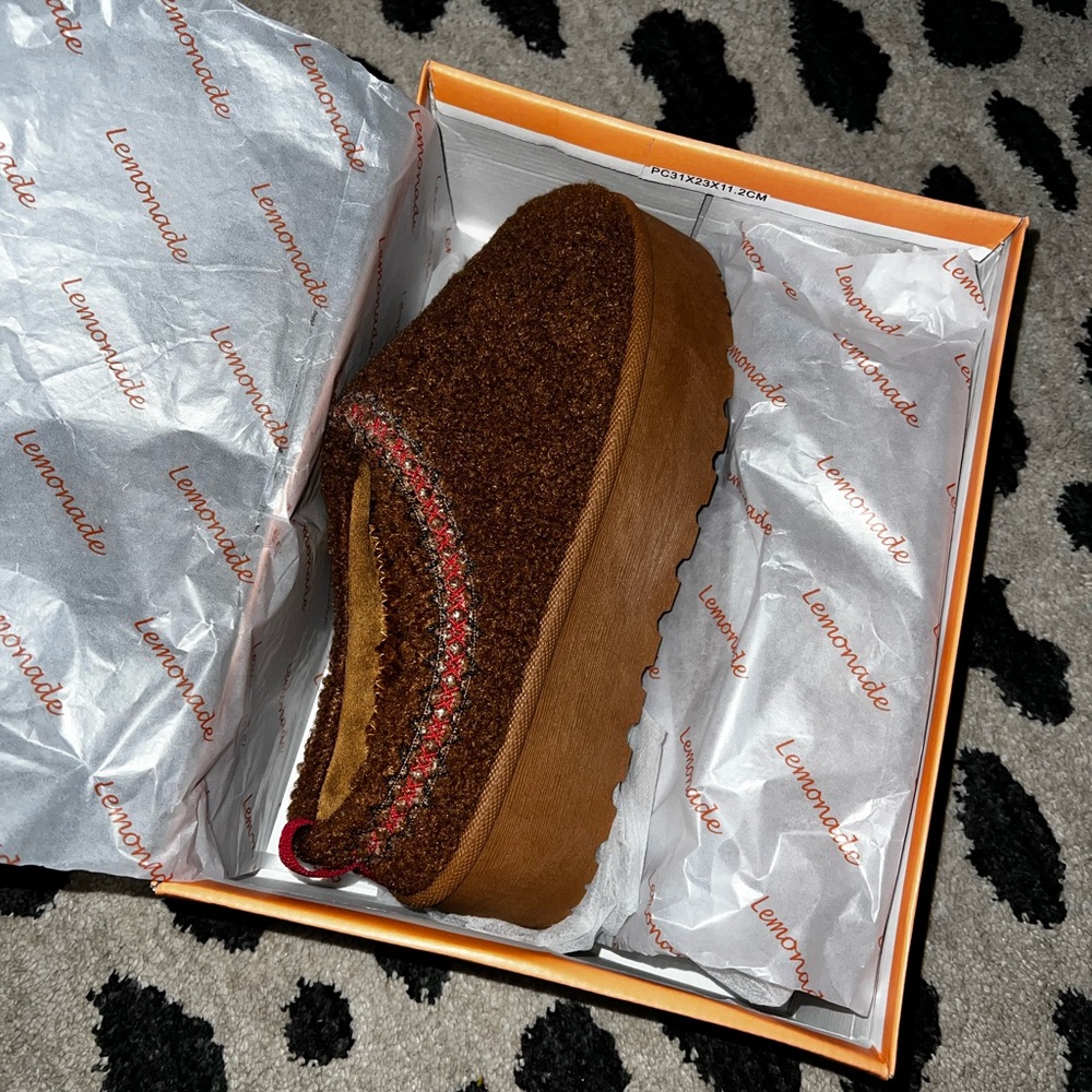 Lemonade Chestnut Platform Shoes - Picture 2 of 2